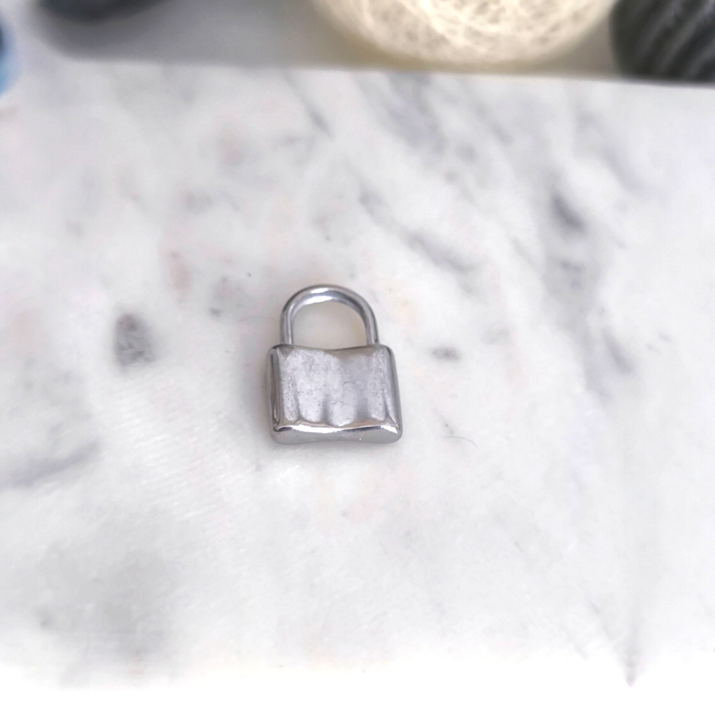 Charm Candado Eterno · Plata