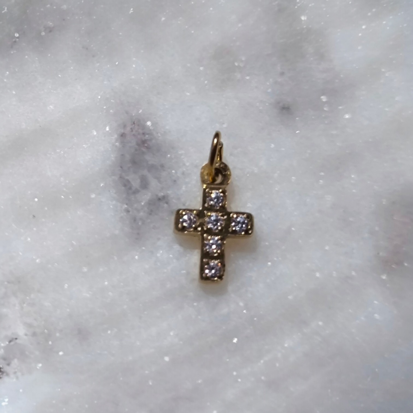 Charm cruz mini brillante