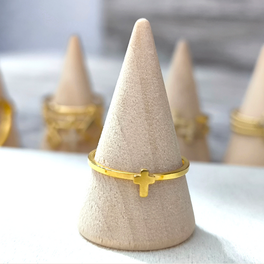 Anillo Esfera Fina con Cruz Pequeña