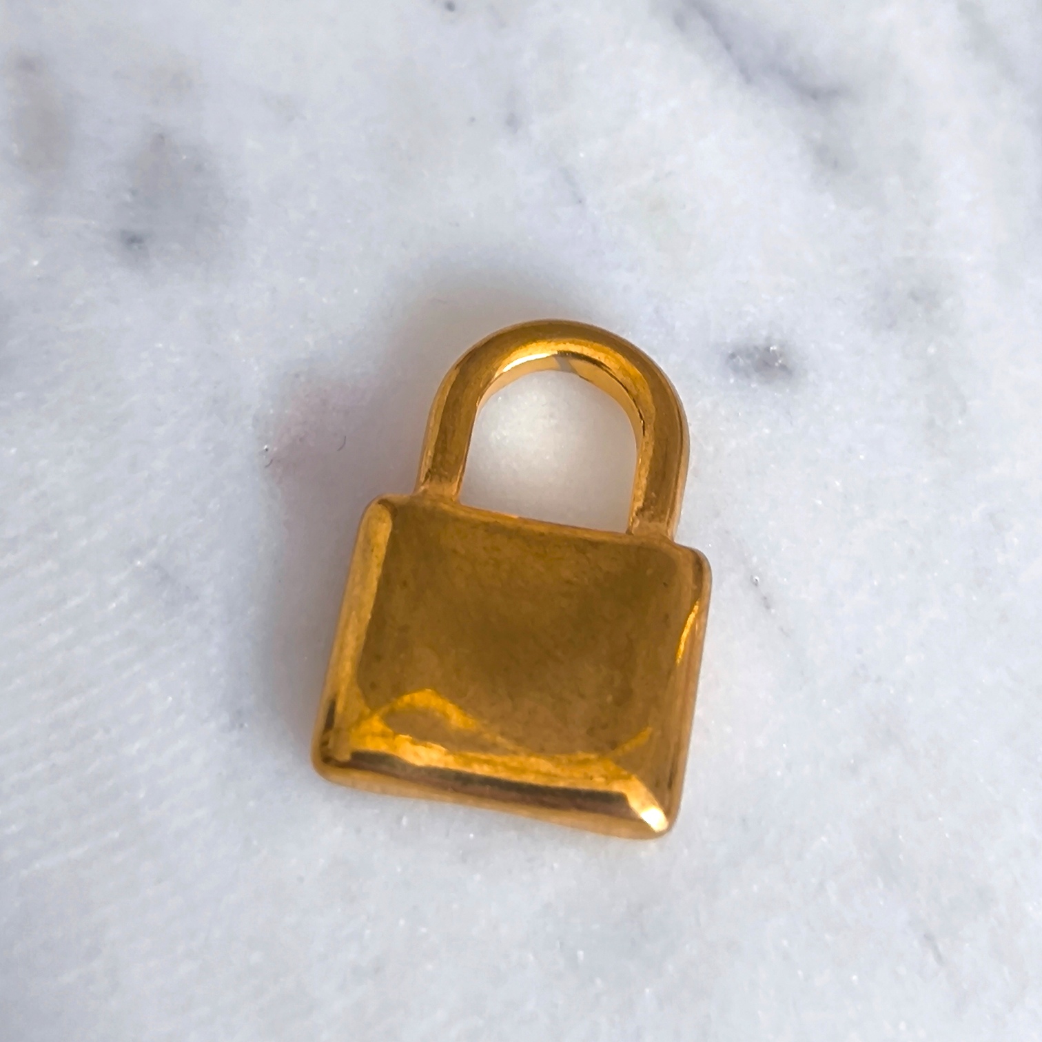 Charm Candado Eterno