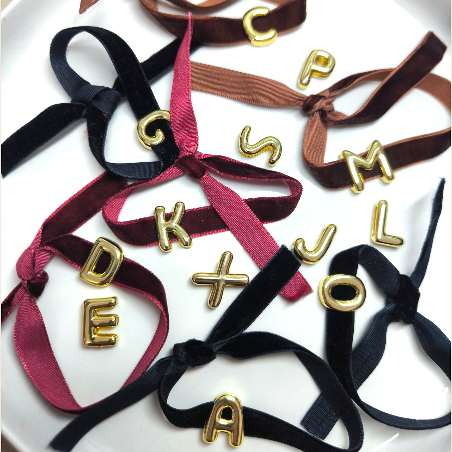 PULSERA PERSONALIZABLE CON INICIAL