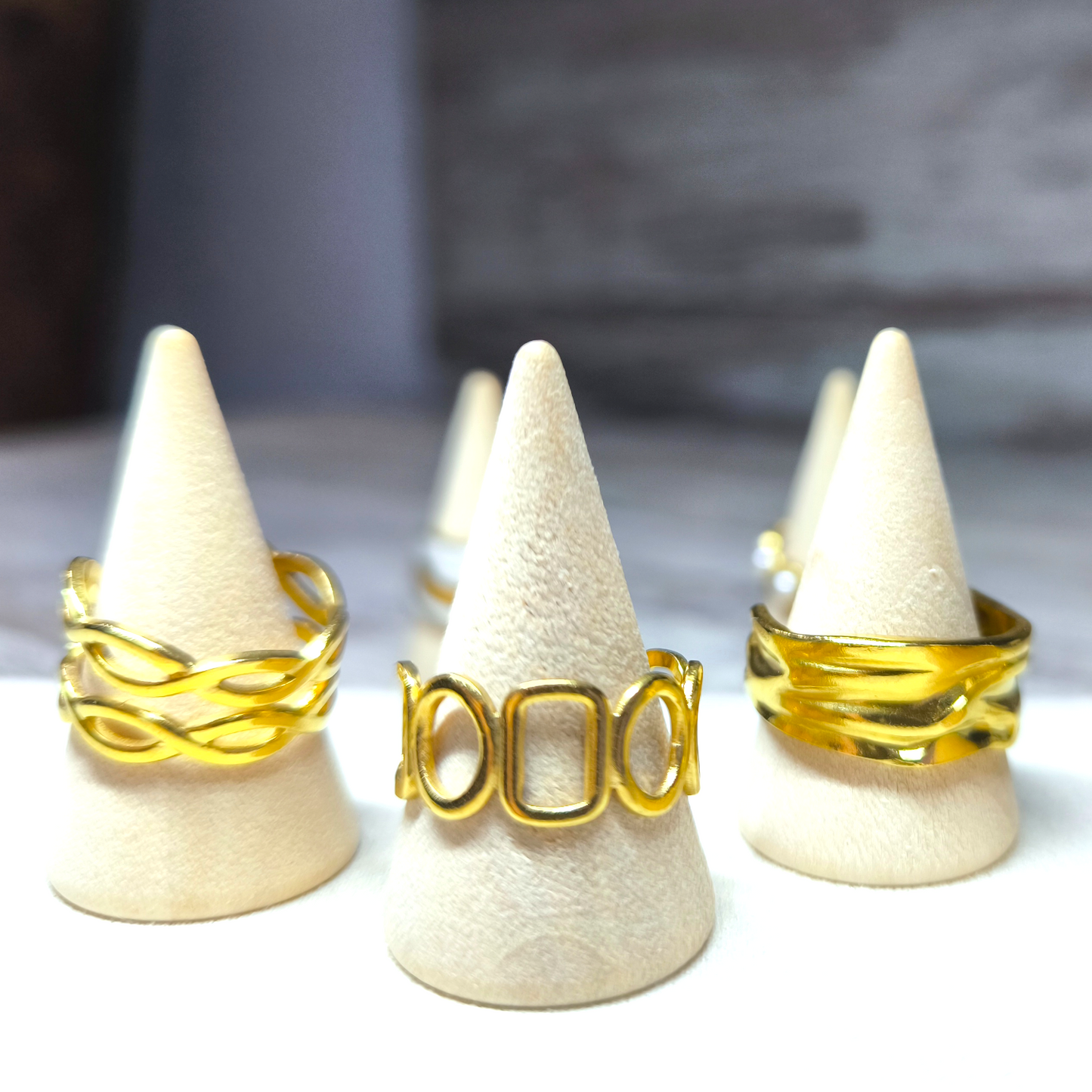 GEO TWIST — Anillo Geométrico Entrelazado