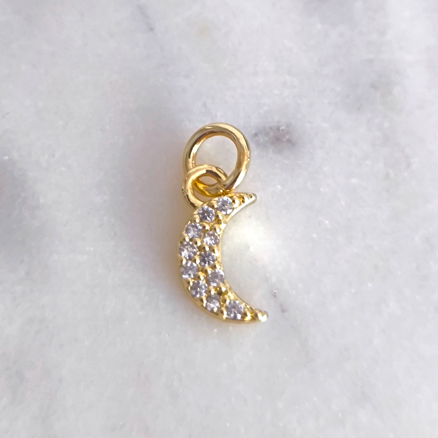 Charm Luna Brillante