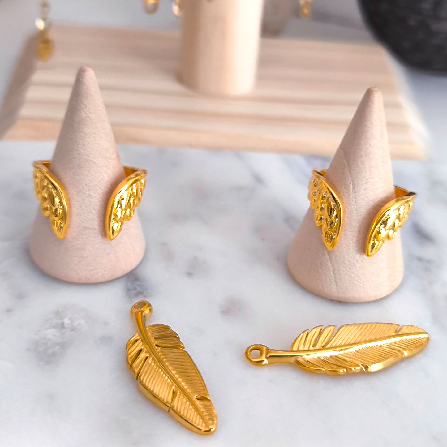 Anillo Abierto Alas Doradas