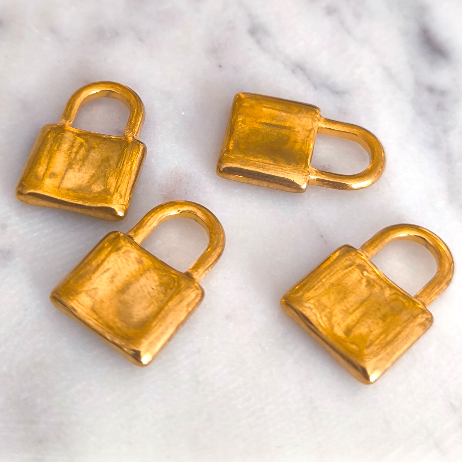 Charm Candado Eterno