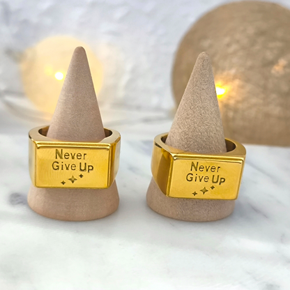 Anillo Never Give Up