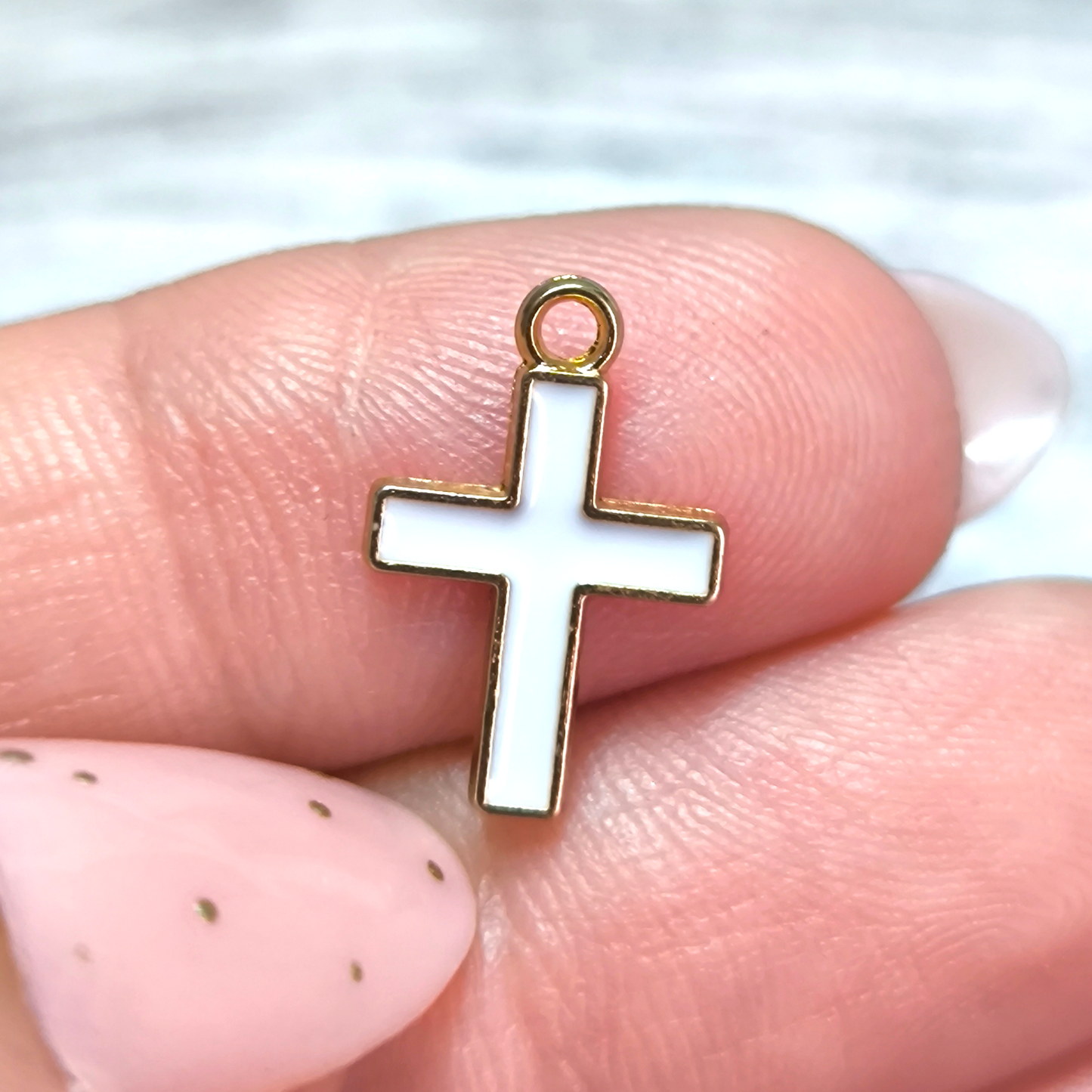 PURE HEART – Charm Cruz Blanca