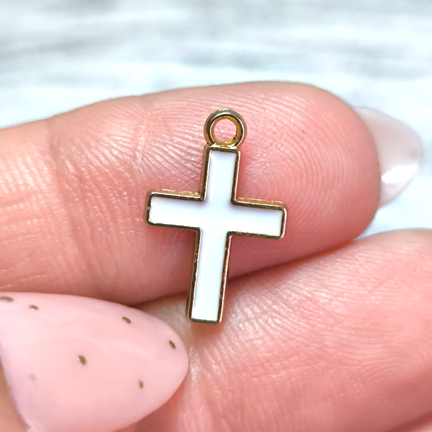 PURE HEART – Charm Cruz Blanca