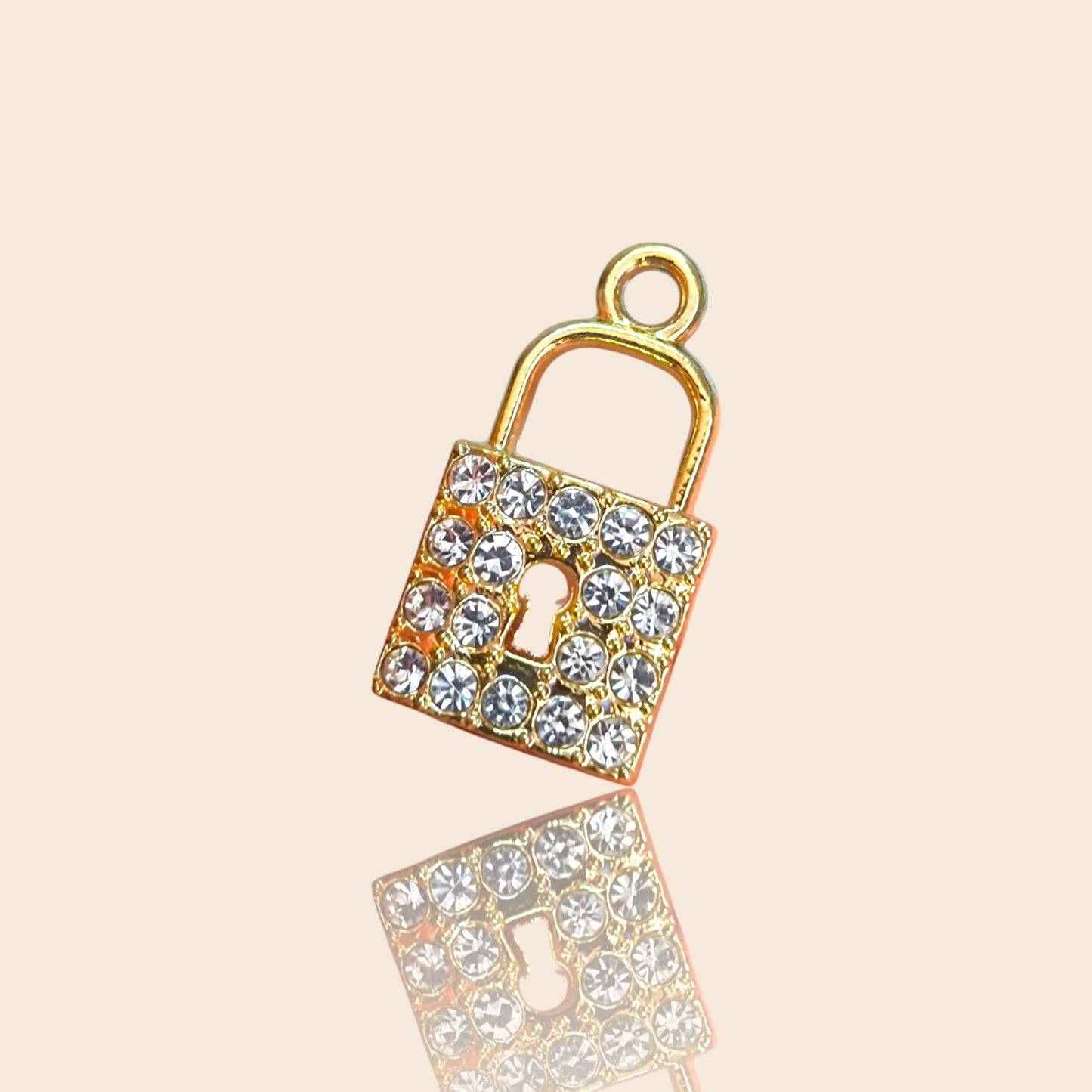 CHARM LOCK OF LIGHT