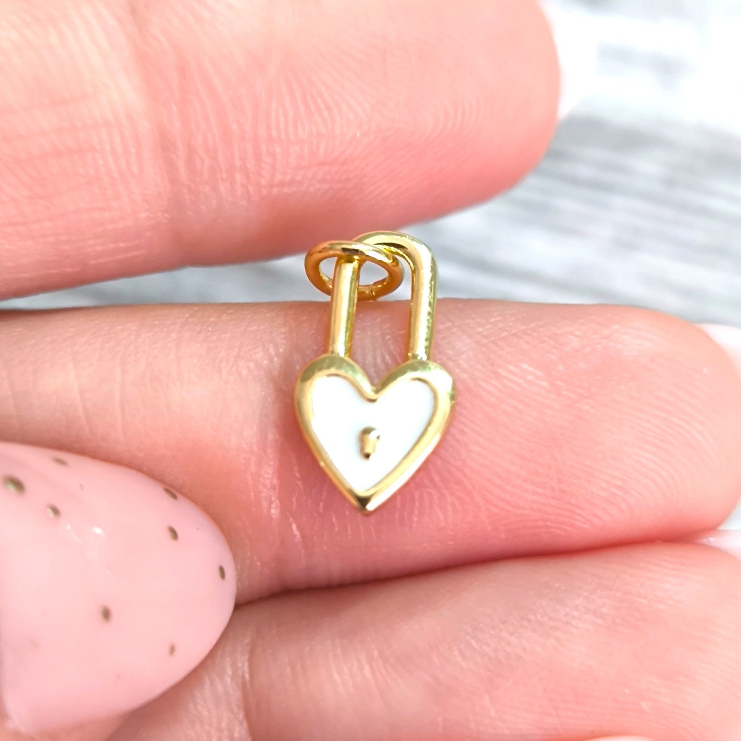 Heart Charm - CORAZÓN RELIEVE