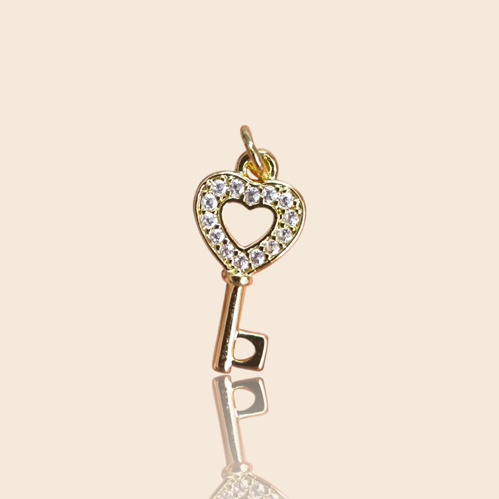 HEART KEY CHARM- LLAVE BRILLANTE