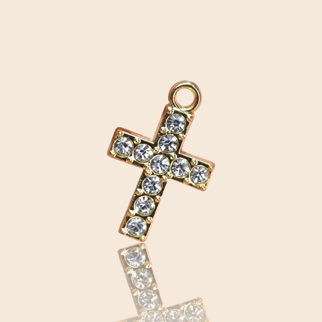 SHINY HEART – Charm Cruz con Brillantes