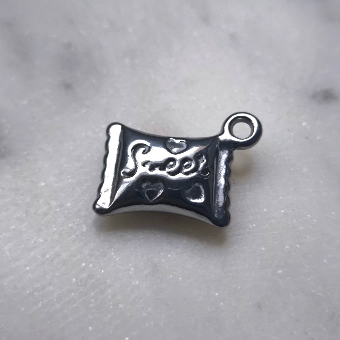 Charm Caramelo Plata