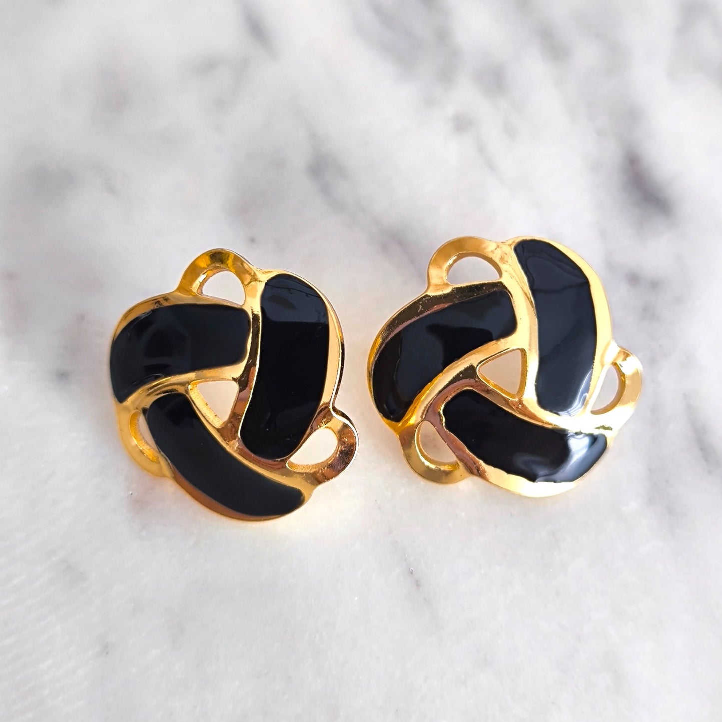 ARETES LUMIÈRE GÉOMÉTRIQUE NOIR