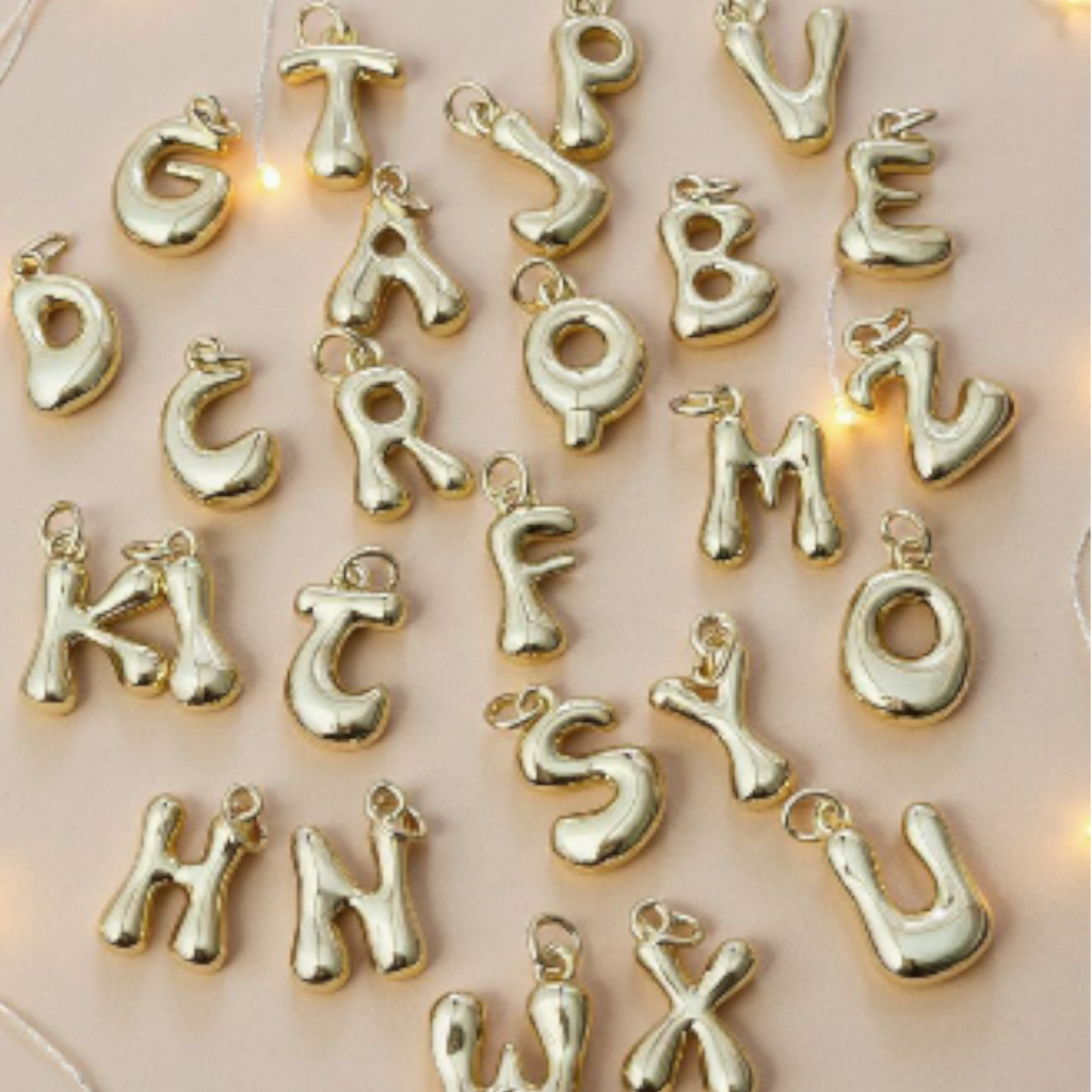 ETERNAL LETTER- Charm inicial D