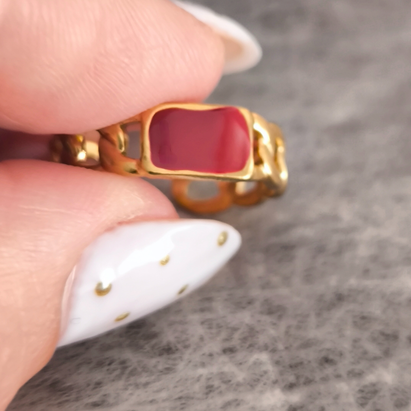 Anillo Abierto Vintage Francés con Piedra Marrón – Sofisticación en Acero de Titanio